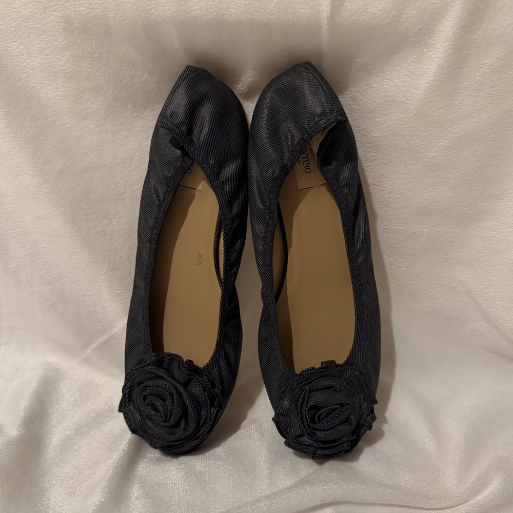 Authentic Valentino Denim Rosette Flats - Picture 2 of 4